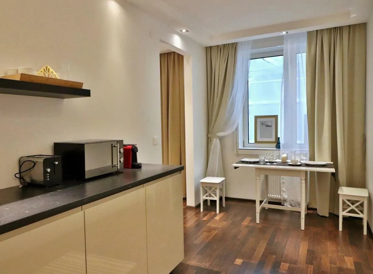 Parkring Apartments By Nikolax Vienna