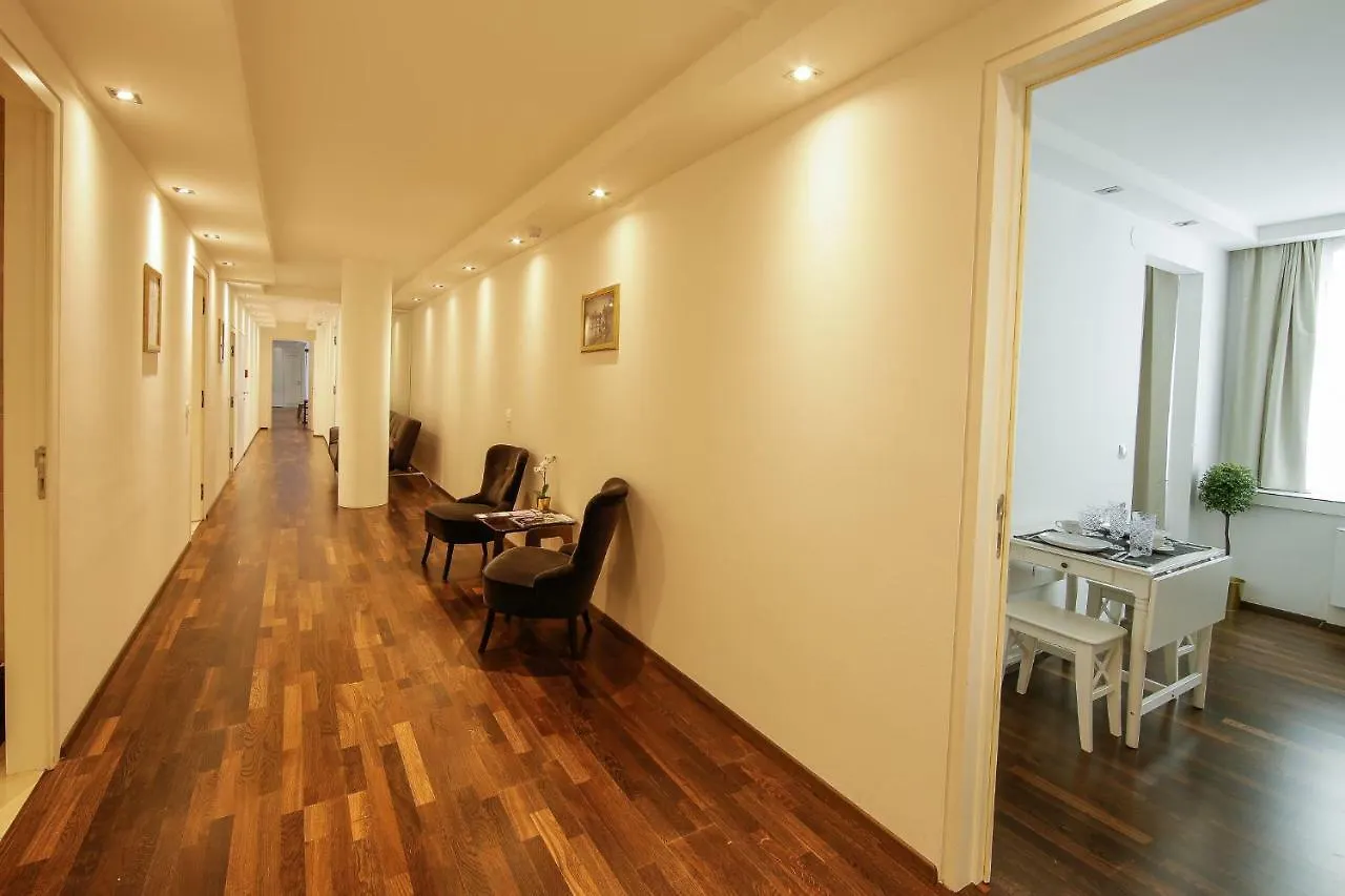 Parkring Apartments By Nikolax Vienna Austria