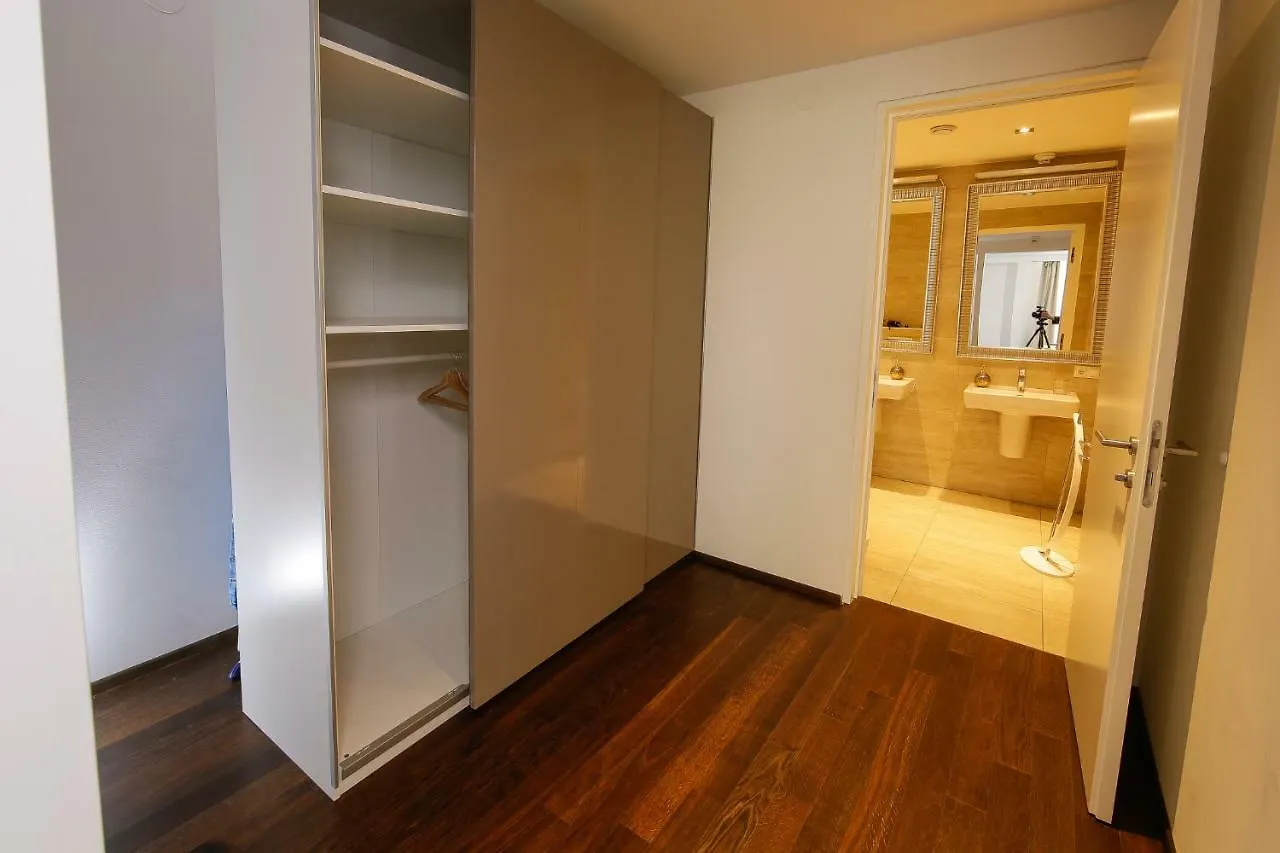 Parkring Apartments By Nikolax Vienna